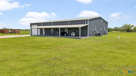 59 Leaning Oak Rd, Victoria, TX 77904