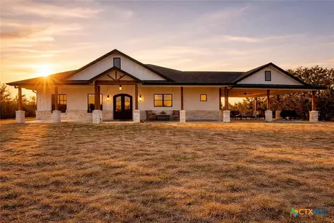 705 Indian Hills Rd, Gatesville, TX 76528