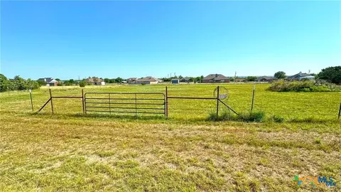 1121 Kenney Dr, Copperas Cove, TX 76522