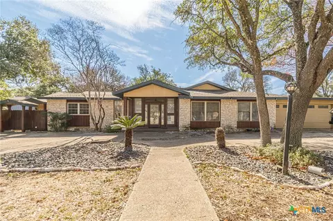 17 Ridge Dr, New Braunfels, TX 78130