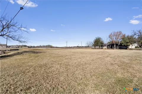 3949 Pinehurst Dr, Taylor, TX 76574 photo 11