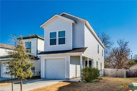 41 Trinity Cir, Lockhart, TX 78644