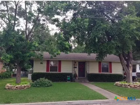2418 Osage Rd, Gatesville, TX 76528