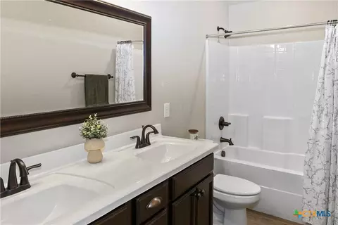 Bath - 2002 Rustic Manor Dr, Temple, TX 76502 photo 1 of 3