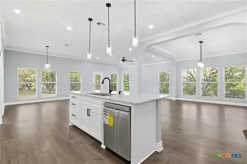 15963 Salado Dr, Temple, TX 76502