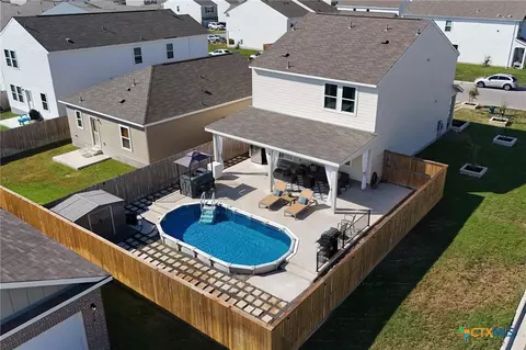 101 Magnum Force Dr, Jarrell, TX 76537