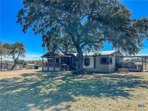1174 Charco Rd, Tuleta, TX 78162