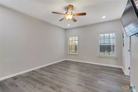 Other - 320 Holly Ave, Luling, TX 78648 photo 2 of 9