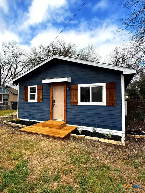 1848 W Bridge St, New Braunfels, TX 78130