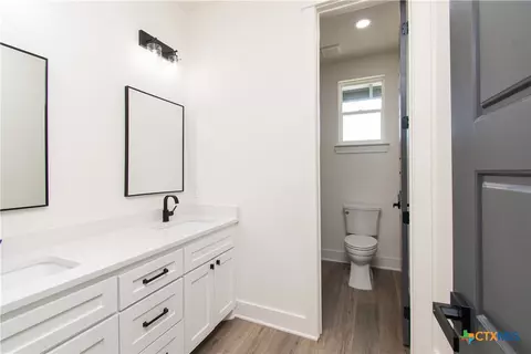 Bath - 4295 Stringtown Rd, Temple, TX 76501 photo 2 of 3