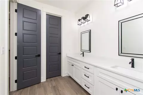 Entry Way - 4295 Stringtown Rd, Temple, TX 76501 photo 2 of 4