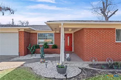 2417 Robin Rd, Temple, TX 76502