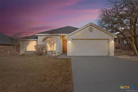 611 Cosper Creek Dr, Killeen, TX 76542