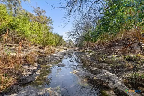 111 La Luna Dr, Blanco, TX 78606