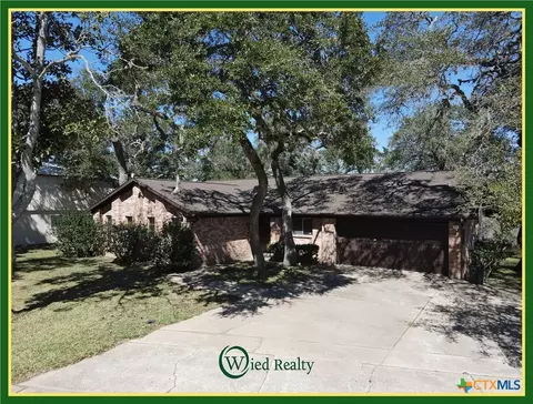 708 Catamaran Cir, Blessing, TX 77419