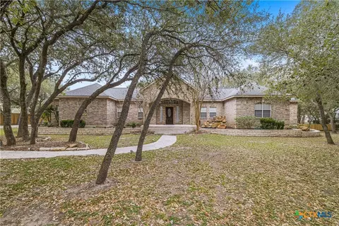 233 Post Oak Bnd, Inez, TX 77968