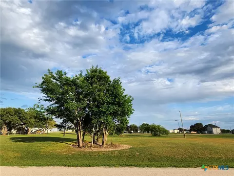 351 Mollnar Dr, Palacios, TX 77465