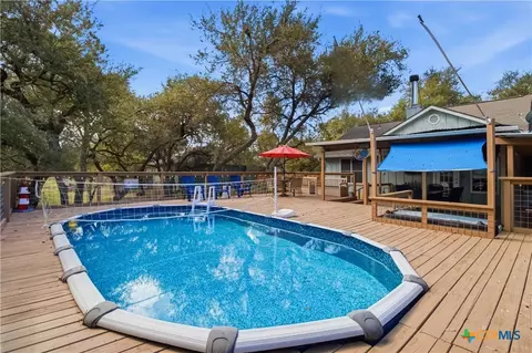 1354 Dawnridge Dr, Canyon Lake, TX 78133