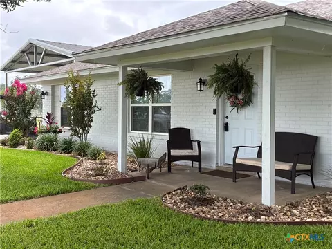 8652 State Highway 111 E, Yoakum, TX 77995