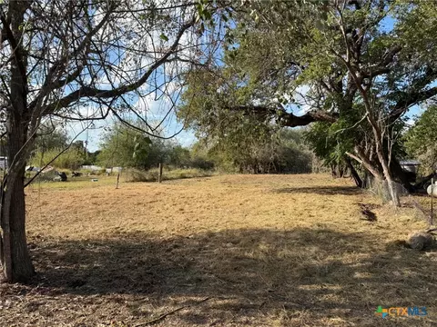 114 Milligan St, Cuero, TX 77954