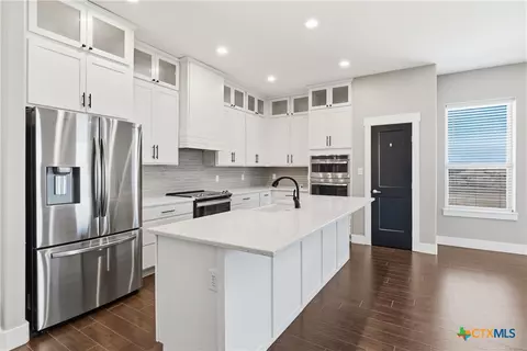 2948 Goodwin Ln, New Braunfels, TX 78130