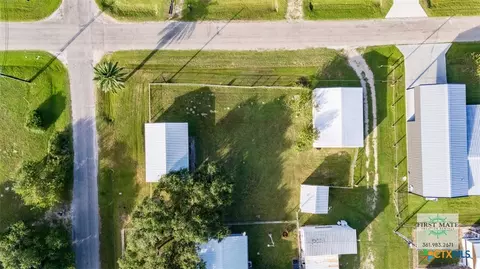 1410 W Jefferson St, Port O'connor, TX 77982