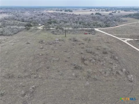 752 Lassman Rd, Goliad, TX 77963