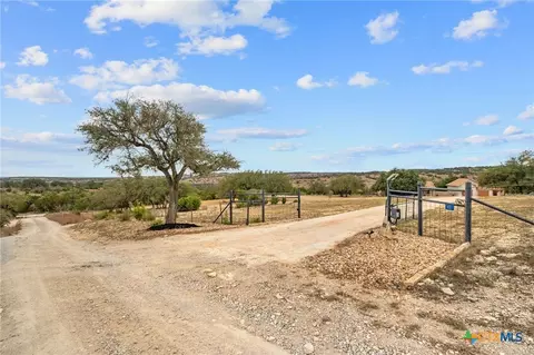 401 Ranchview Rd, Spicewood, TX 78669