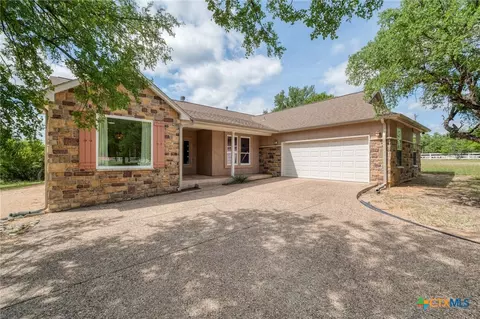 425 Crestwood Dr, Killeen, TX 76549
