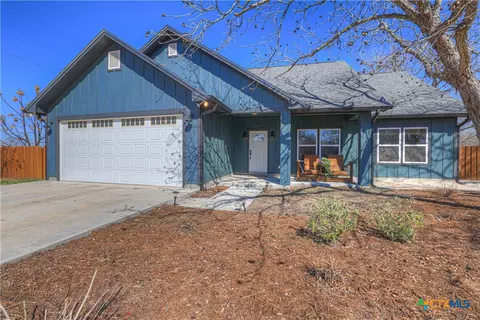 162 Friedens Church Rd, Seguin, TX 78155