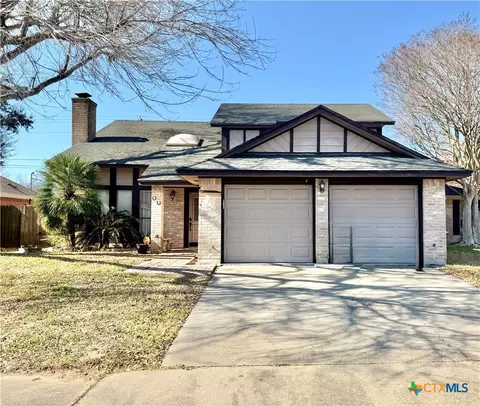 213 Timber Dr, Victoria, TX 77904