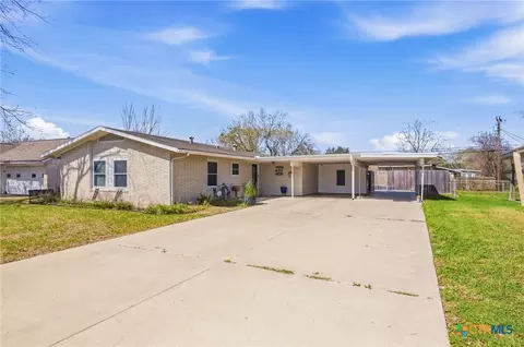 4711 Dahlia Ln, Victoria, TX 77904