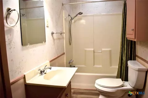 Bath - 10308 N Fm 487, Rockdale, TX 76567 photo 3 of 3