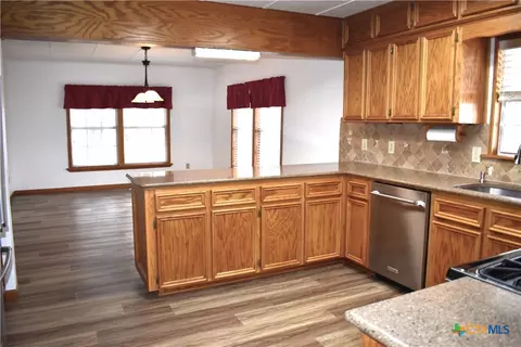 Kitchen - 10308 N Fm 487, Rockdale, TX 76567 photo 2 of 2