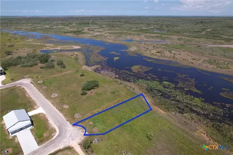 16 Salt Water Haven Ln, Port O'connor, TX 77982