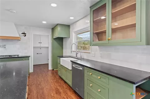 Kitchen - 201 Apache Dr, Temple, TX 76504 photo 2 of 7