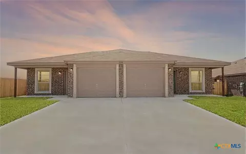 908 Lasso Dr, Killeen, TX 76543