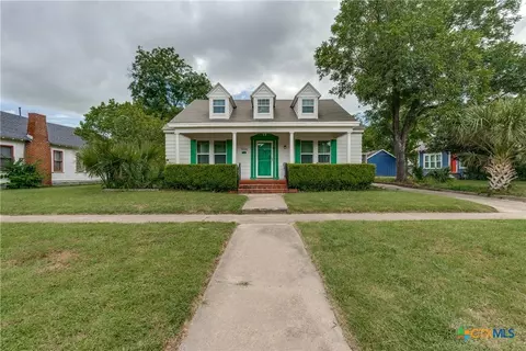 1106 S 11th St, Temple, TX 76504