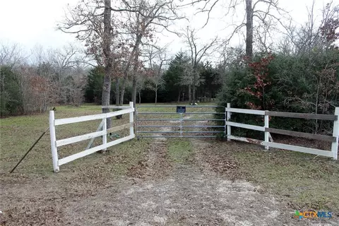8729 E Fm 20, Dale, TX 78616