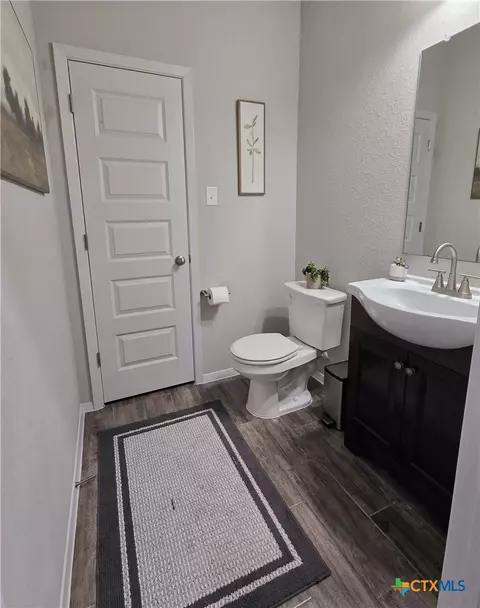 Bath - 236 Blue Agate Ct, Jarrell, TX 76537 photo 1 of 2