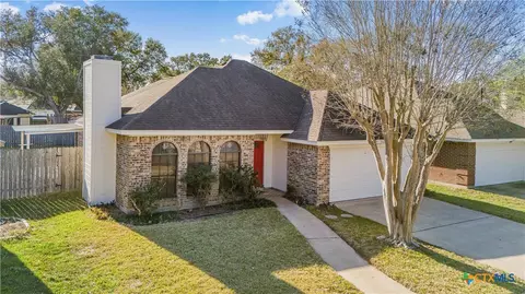 223 Spur Dr, Victoria, TX 77904