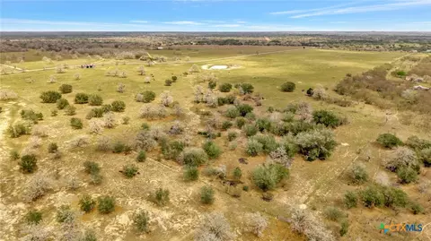 1103 Berger Rd, Victoria, TX 77905
