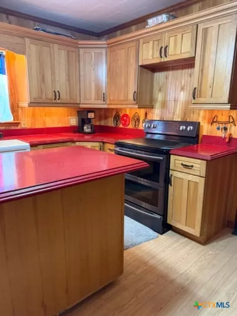 Kitchen - 146 Elliott Rd, Refugio, TX 78377 photo 3 of 3