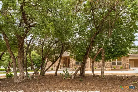 805 Willow Creek Cir, San Marcos, TX 78666