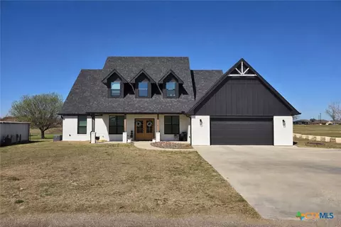 211 Lakewood Dr, Gatesville, TX 76528