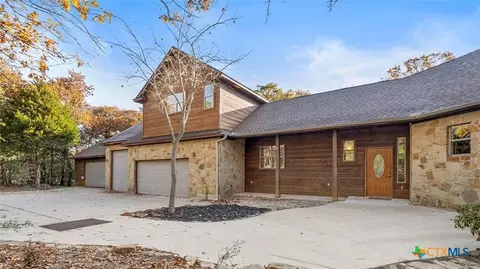 315 Arbors Cir, Elgin, TX 78621