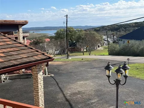 116 Campbell Dr #15, Canyon Lake, TX 78133