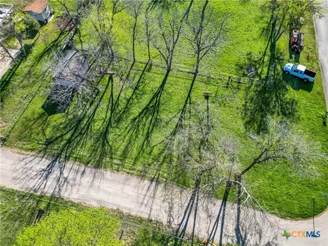 1004 E Downs Ave, Temple, TX 76501 photo 4