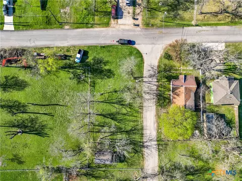 1004 E Downs Ave, Temple, TX 76501 photo 11