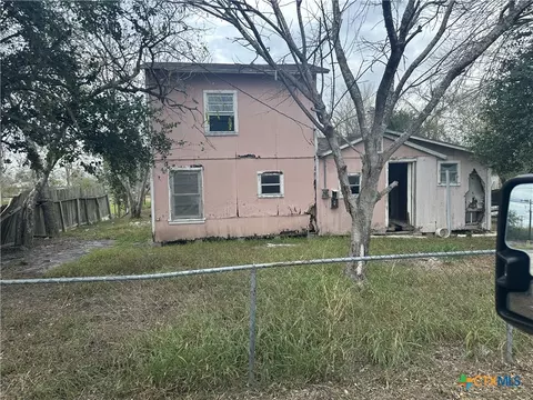 713 Rosita, Sinton, TX 78387